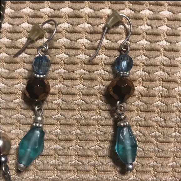 EUC 2 Womens Necklace and Earrings sets - Picture 10 of 10